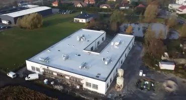 Pod Toruniem rośnie kompleks edukacyjny za prawie 11 mln zł. Powstaje w centrum miejscowości