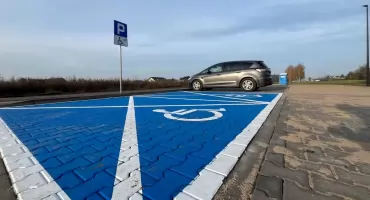 Pod Toruniem powstanie teren rekreacyjny wzdłuż torów. Na razie zbudowano nowy parking