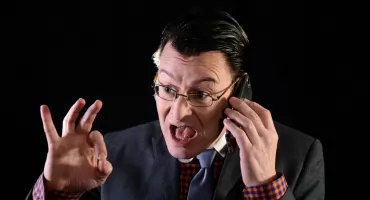 Dzwonią, grożą, straszą. Kancelaria w Toruniu walczy z agresywnymi windykatorami