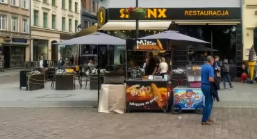 Kolejna afera z „Panem Frytką” z Torunia. Bezczelny handlarz został zatrzymany