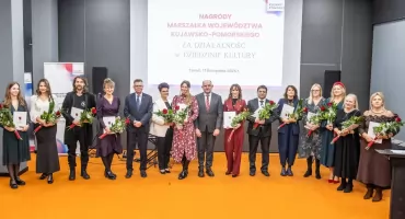 Marszałek Piotr Całbecki wręczył nagrody za osiągnięcia w dziedzinie kultury