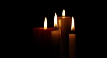 Tragiczny wypadek w szkole w Toruniu. Nauczycielka przewróciła się przy budynku