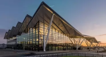 W Toruniu uruchomiono przewóz na lotniska. Zainteresowanie jest ogromne