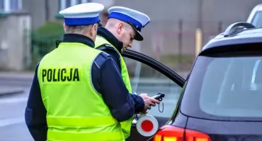 Pułapka drogówki na martwy przepis w Toruniu. Kierowcy wpadali jeden po drugim