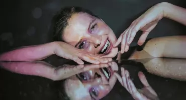 10 stycznia premiera „Bez alko i dragów jestem nudna” w Teatrze Horzycy