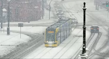 Śnieg i silne podmuchy wiatru. Do Torunia nadciąga kolejny atak zimy