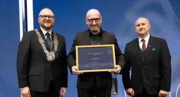 Robert Małecki oddał nagrodę od prezydenta Torunia. Cała kwota trafiła do schroniska 