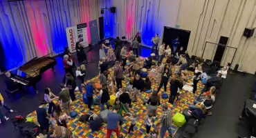 Toruń zaprasza bobasy na koncert. To będzie 45 minut zabawy z rodzicami