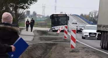 Protesty przyniosły efekt. Będzie przejście na feralnej drodze pod Toruniem