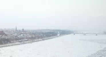 Dramat na moście w Toruniu. Nastolatka chciała skoczyć do Wisły