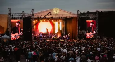 Gwiazdy wystąpią na wielkim placu w Toruniu. Wstęp na koncert jest darmowy 