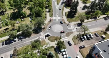 W Toruniu zostało otwarte nowe rondo. Od dziś nosi imię bohatera