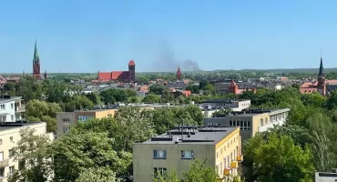 Kolejny pożar w Toruniu. Kłęby dymu są widoczne z daleka