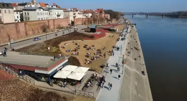 Brutalne pobicie Ukraińca na Bulwarze w Toruniu. „Czemu nie walczysz na froncie?!”