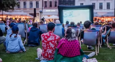 Kino plenerowe stanie w trzech miejscach w Toruniu. Wstęp będzie darmowy