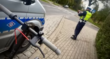 Wypadek w Toruniu. Sprawą 13-latka na hulajnodze zajmie się sąd