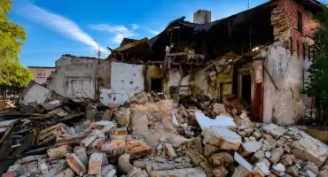 Ruszyła rozbiórka ruiny pod Toruniem. W jej miejscu powstanie nowe centrum
