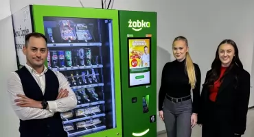 Pierwszy Żabkomat w Toruniu został otwarty. Działa w nowoczesnym biurowcu