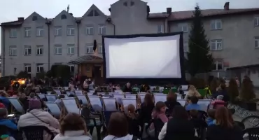 Nowa atrakcja pod Toruniem. Będą kina plenerowe na podwórkach